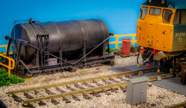 Depot Fuel-Oil Storage Tank (OO Gauge)