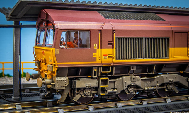 Lazy Bob - Locomotive Driver - Hand Painted (OO Gauge)