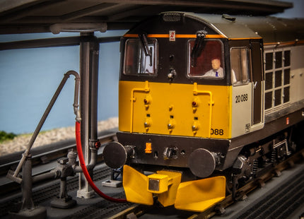 Locomotive Driver To Fit Class 20/31/37/44/45/46/47/50/60/67/91 Driver - Hand Painted (OO Gauge)