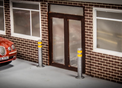 Stainless Steel Reflective Style Bollards - OO Gauge (Pack of 10)