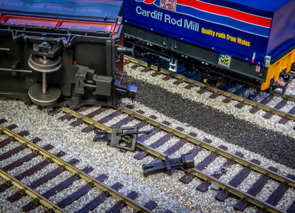Hunt Magnetic Couplings ELITE - Close Couplings for EFE Rail SEA Wagons - OO Gauge (5 Pairs)