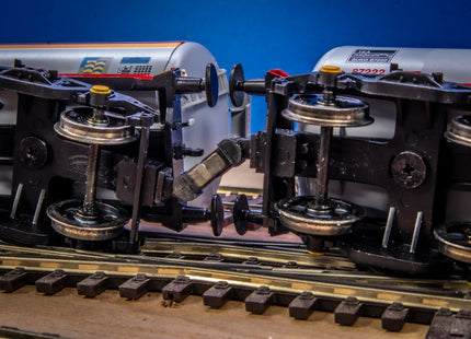 Hunt Magnetic Couplings ELITE - Pivoting Close NEM Couplings - OO Gauge