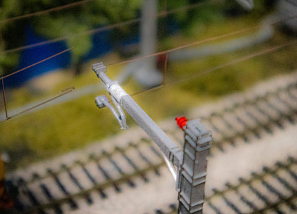 E3-8 - SERIES 1 - Single Insulated Cantilever (Outer SIC) With Magnetic Registration Arms - Pack of 5 - (OO Gauge)