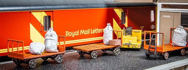 Platform Mail Trolleys - O Gauge (Pack of 4)
