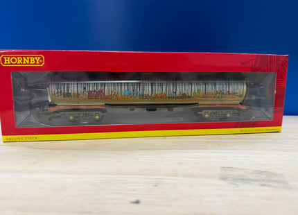 Hornby R6967 TEA tank wagon weathered & graffiti