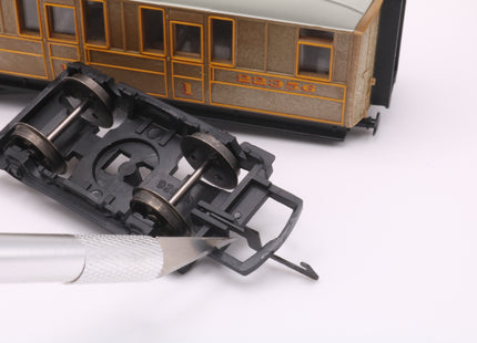 Hunt Magnetic Couplings ELITE - Intermediate Couplings for Hornby Coaches with Moulded Couplings - OO Gauge (MC2)