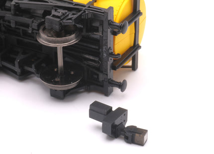 Hunt Magnetic Couplings ELITE - Pivoting Close Couplings for Hornby SWB 2 Axle Wagons with Moulded Couplings - OO Gauge (MC4)