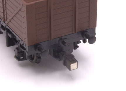 Hunt Magnetic Couplings ELITE - Pivoting Close Couplings for Hornby SWB 2 Axle Wagons with Moulded Couplings - OO Gauge (MC4)