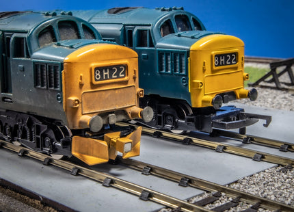 Hunt Magnetic Couplings ELITE - Close Couplings with Ploughs for ONE Hornby Class 37/47 with Moulded Couplings - OO Gauge (MC6)
