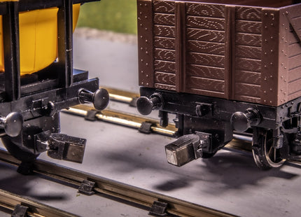 Hunt Magnetic Couplings ELITE - Pivoting Close Couplings for Hornby SWB 2 Axle Wagons with Moulded Couplings - OO Gauge (MC4)