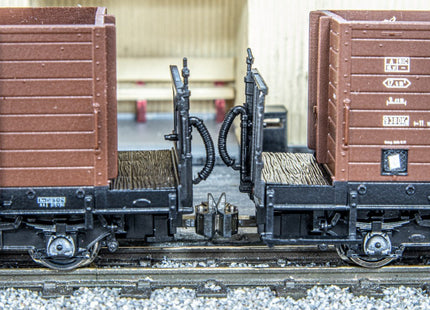 Hunt Magnetic Couplings ELITE - Close Coupling - 10 Pairs for Roco/Graham Farish Box Sockets - 009 Narrow Gauge