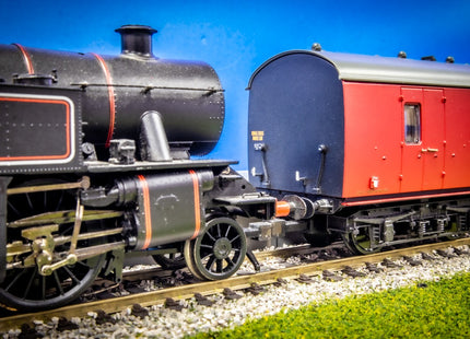 Hunt Magnetic Couplings ELITE - Close NEM Couplings for Accurascale 57' Suburban Coaches - OO Gauge