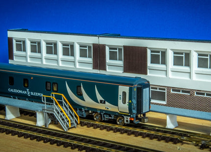 Slateford Carriage Siding Maintenance Platform Kit (66cm) Including Steps - N Gauge