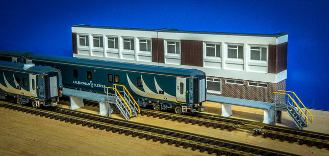 Slateford Carriage Siding Maintenance Platform Kit (66cm) Including Steps - N Gauge