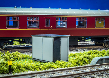 Small Concrete Lineside Huts - TT:120 Scale (Pack of 3)