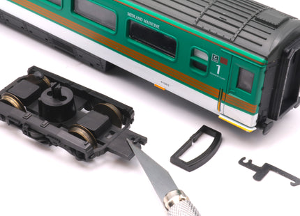 Hunt Magnetic Couplings ELITE - Close Couplings for Lima Mk3 Coaches with Moulded Couplings - OO Gauge (MC9b)