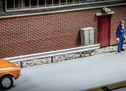 Detailed Armco Crash Barrier Set - HO Scale (1:87)