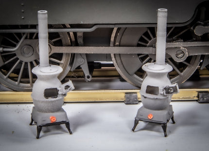 1920s Cast Iron Pot Belly Burning Stove - OO Gauge (Pack of 2)