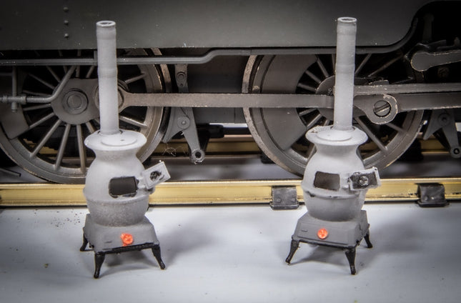1920s Cast Iron Pot Belly Burning Stove - OO Gauge (Pack of 2)