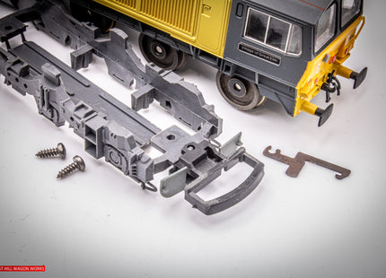 Hunt Magnetic Couplings ELITE - Close Couplings for a Lima Class 59 with Moulded Couplings (1 Pair) - OO Gauge (MC15)