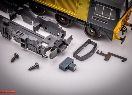 Hunt Magnetic Couplings ELITE - Close Couplings for a Lima Class 59 with Moulded Couplings (1 Pair) - OO Gauge (MC15)