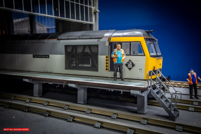 Concrete Depot Access Platforms Including Pipework & Steps (480mm Total length) - OO Gauge