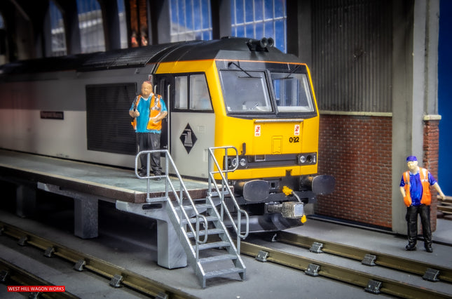 Concrete Depot Access Platforms Including Pipework & Steps (480mm Total length) - OO Gauge