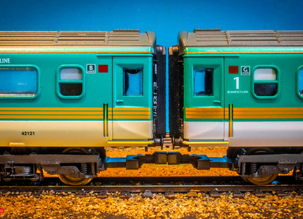 Hunt Magnetic Couplings ELITE - Close Couplings for Lima Mk3 Coaches with Moulded Couplings - OO Gauge (MC9b)