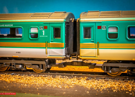 Hunt Magnetic Couplings ELITE - Intermediate Couplings for Lima Mk3 Coaches with Moulded Couplings - OO Gauge (MC10b)