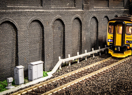GRC Cable Trunking Raised Straight Sections - N Gauge (Pack of 4)