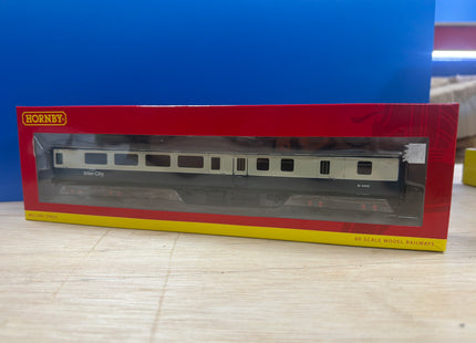 Hornby BR MK2E brake Open Standard Coach (With Lights) R4612A M9496