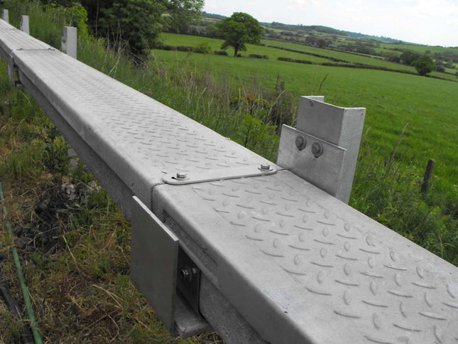 GRC Cable Trunking Raise/Lower Sections - TT:120 Scale (Pair LH/RH)