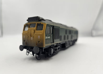 Bachmann Class 25/0 25043 BR Green Full Yellow Ends - DCC ZIMO Sound Fitted