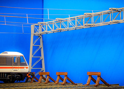 E16-61 - Mk1 OHLE Type F Anchor Portal Kit - 2 Masts with 4-Track 230mm Span (OO Gauge)