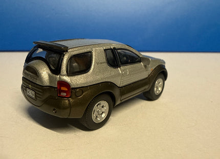 OO Gauge - Silver/Brown Isuzu V-Cross - Hongwell 1/76 Scale