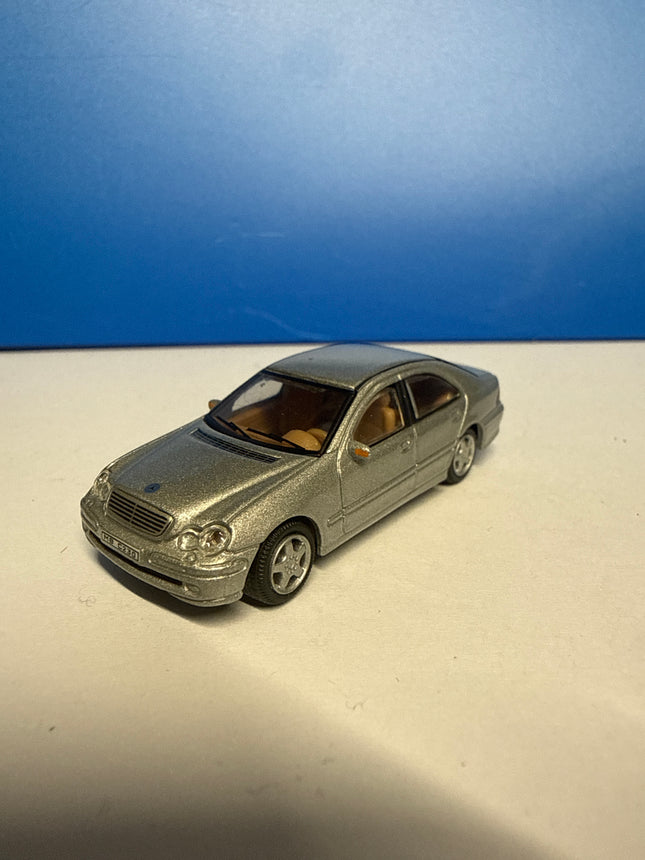 OO Gauge - Silver Mercedes C Class - Hongwell 1/76 Scale