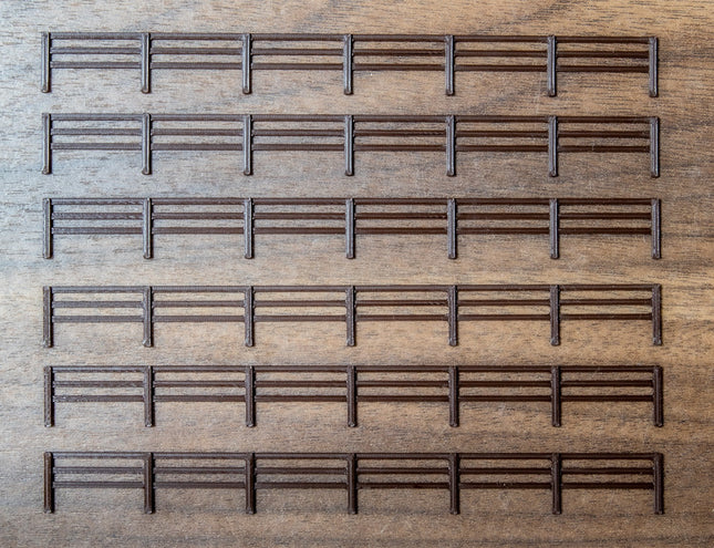 Wooden Fencing - Brown - TT:120 Scale (660mm)