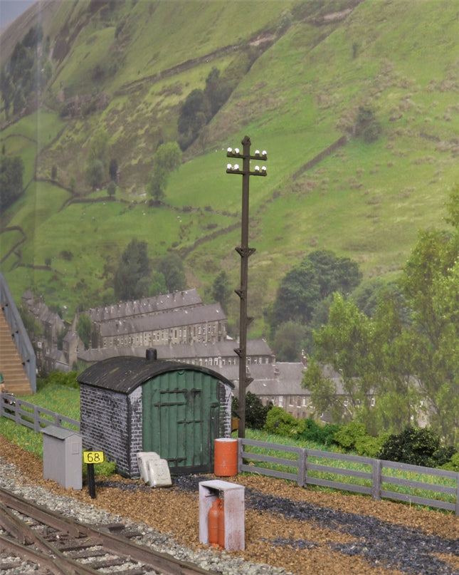 Telegraph Poles - Small Type - OO Gauge ( Pack of 10)