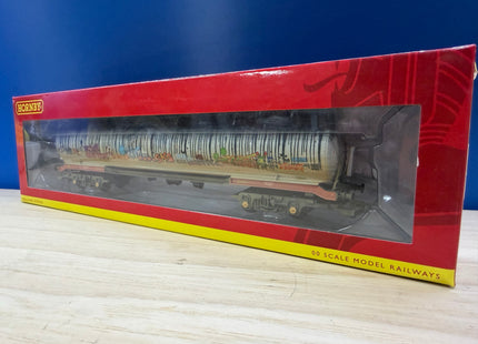 Hornby R6967 TEA tank wagon weathered & graffiti