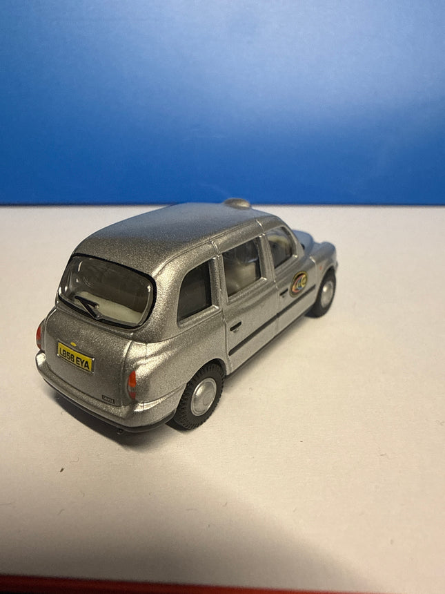 OO Gauge - TX4 Taxi Dial A Cab - Oxford 1/76 Scale