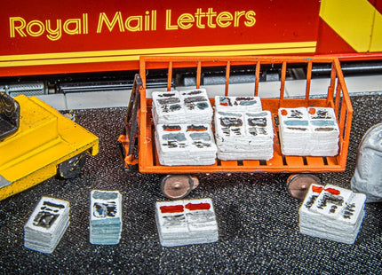 Piles of Newspapers - OO Gauge (10 Bundles)