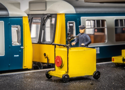 DMU Coolant Top Up Trolley - OO Gauge (Pack of 2)
