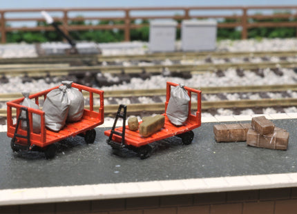 Platform Mail Trolleys - N Gauge (Pack of 6)