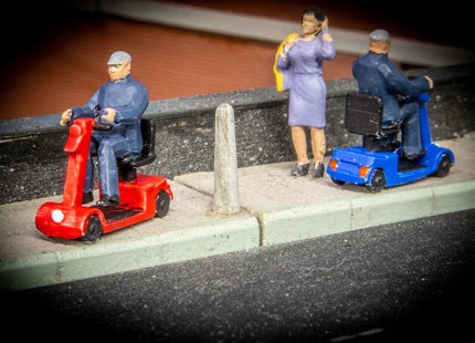 Mobility Scooter with Grandpa Gerald - OO Gauge