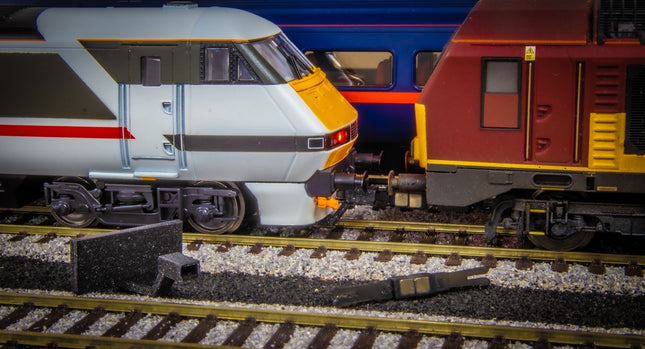 NEM Socket With Pair Of Extra Close Hunt Magnetic Couplings For Hornby Mk4 DVT (Class 82)