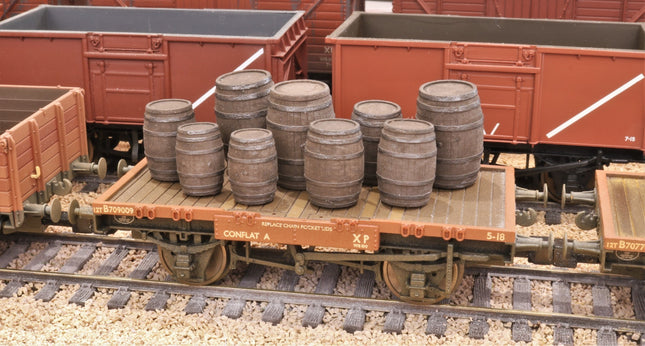 Assorted Whisky Barrels - TT:120 Scale (Pack of 10)