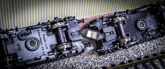 Hunt Magnetic Couplings ELITE - Pivoting Intermediate Coupling - 10 Pairs for NEM Sockets - N Gauge