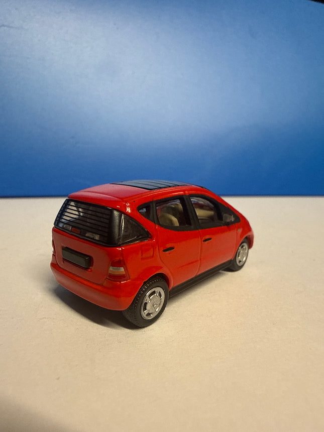 OO Gauge - Red Mercedes Benz A Class - Hongwell 1/76 Scale