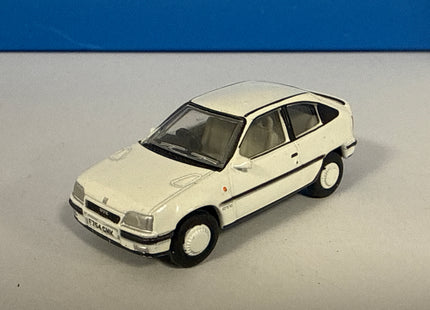 OO Gauge - White Vauxhall Astra GTC - Oxford 1/76 Scale