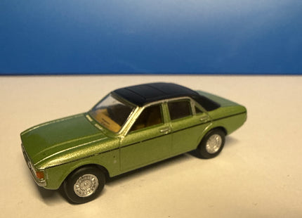 OO Gauge - Ford Consul Granada Onyx Green - Oxford 1/76 Scale
